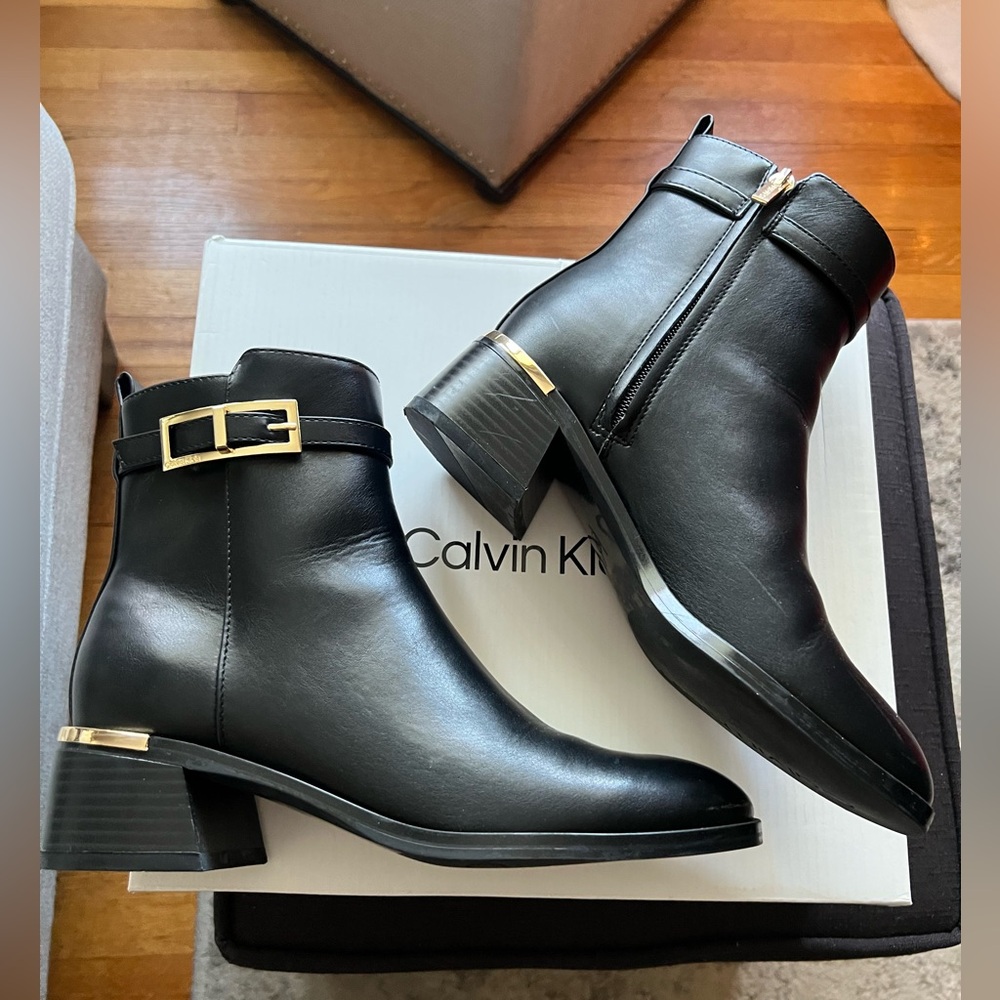 Calvin Klein Jallis Ankle Booties